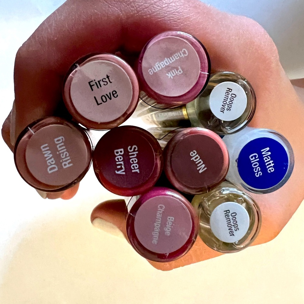 Lipsence bundle